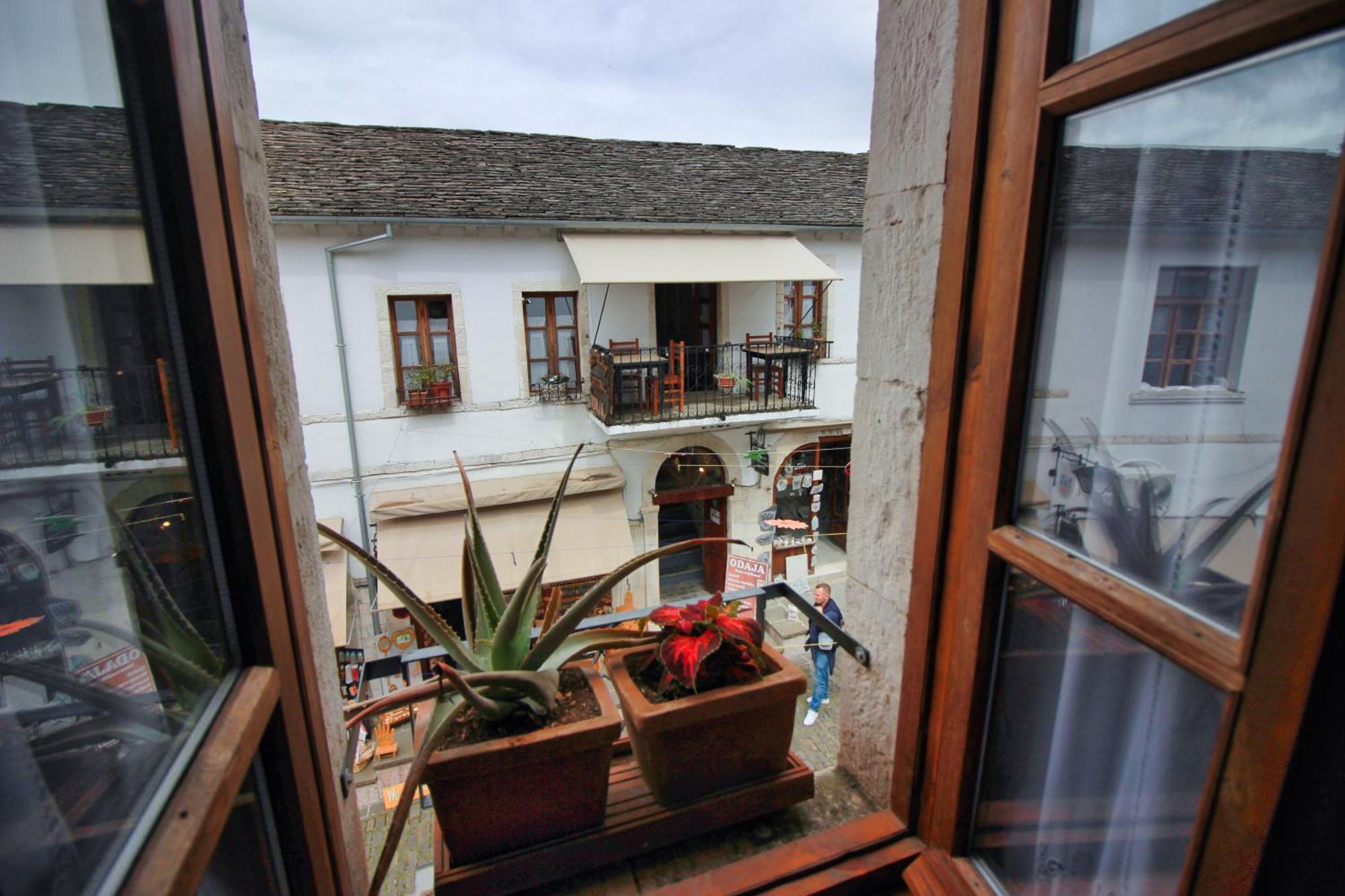 Gjirokastër Grey Stone酒店 外观 照片