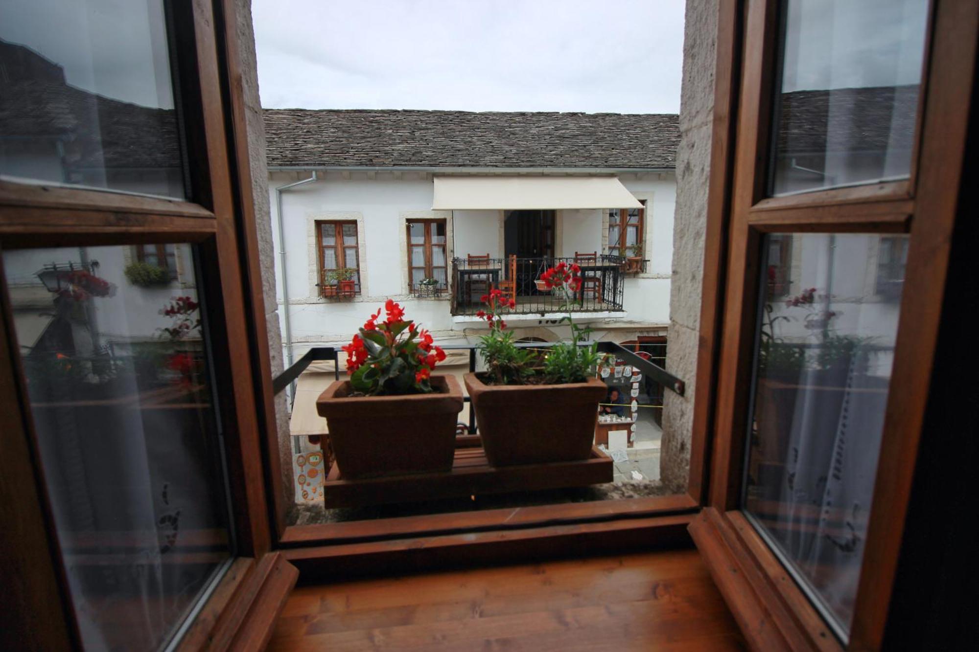 Gjirokastër Grey Stone酒店 外观 照片